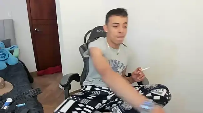 twink latino5 online show from January 18, 5:03 am