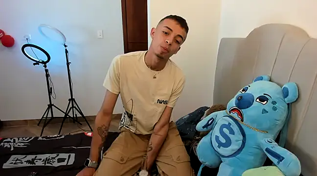 twink latino5 online show from December 21, 2:09 am