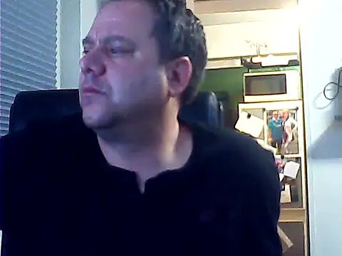 DauerAkt8069 online show from January 15, 6:32 pm