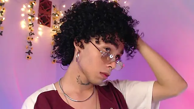 seven7xis online show from March 8, 3:59 am