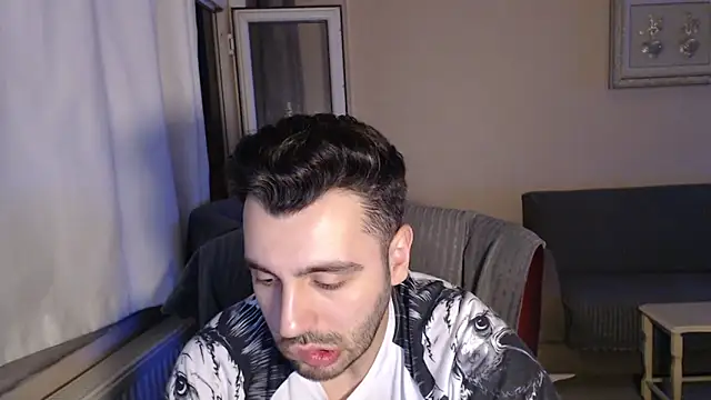 handsomeee04 online show from November 9, 10:14 pm