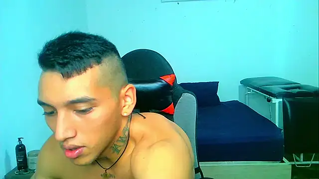 David Adams2003 online show from January 4, 2:04 pm