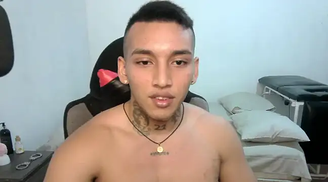 David Adams2003 online show from February 6, 2:04 pm