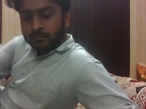 indihotguy online show from October 28, 9:17 pm