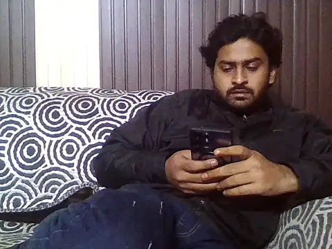 indihotguy online show from January 12, 7:18 pm