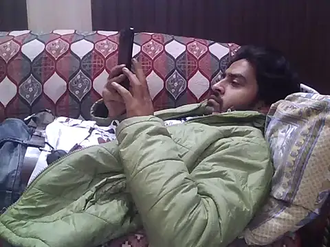 indihotguy online show from December 14, 11:06 am