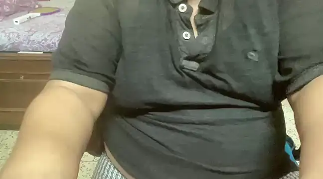 FatIndianBoy online show from December 26, 2:16 pm