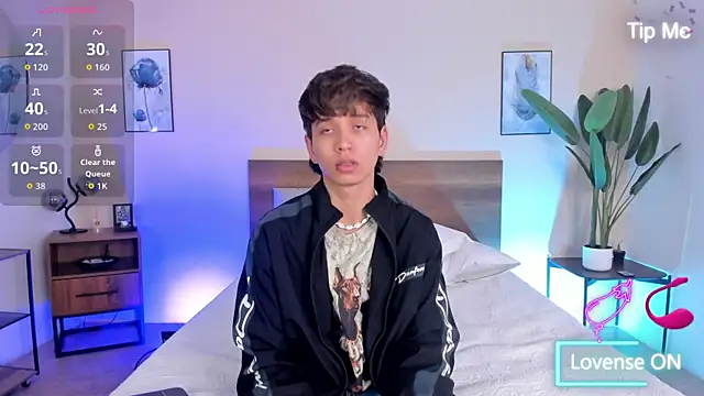 Brian-Ausslos online show from December 14, 4:41 am