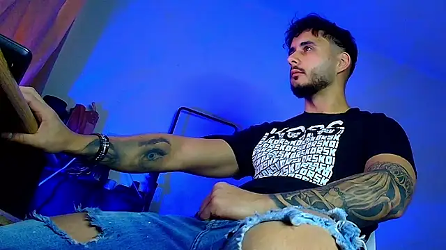 XanderCage99 online show from December 23, 8:23 am