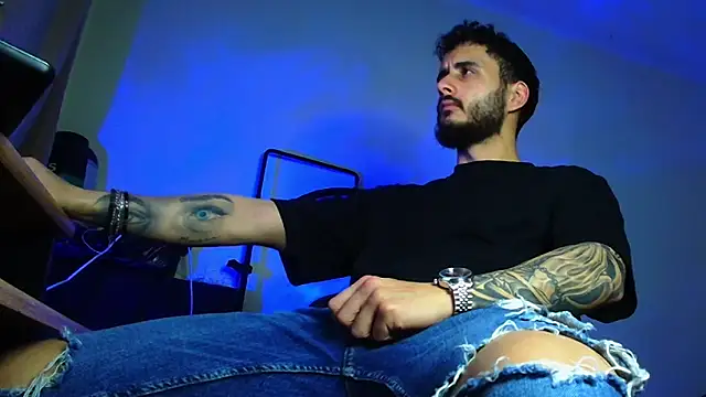 XanderCage99 online show from April 21, 1:42 am