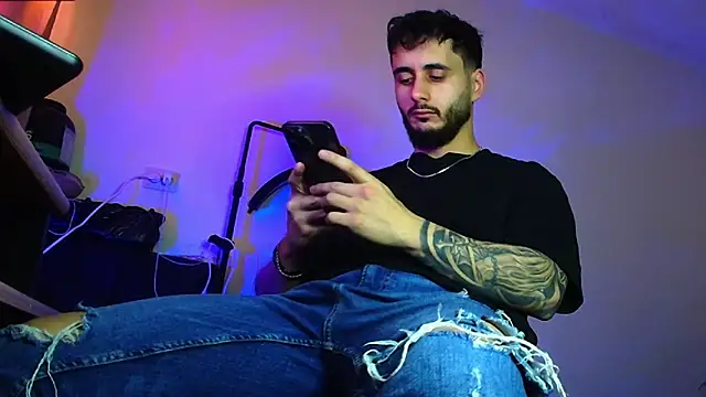 XanderCage99 online show from April 25, 2:58 pm