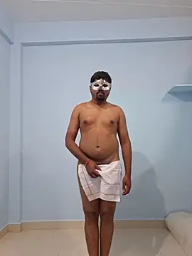 Snapshot of Desi_Heat chatting on October 24, 2:19 pm Desi Heat online show from October 24, 2:19 pm