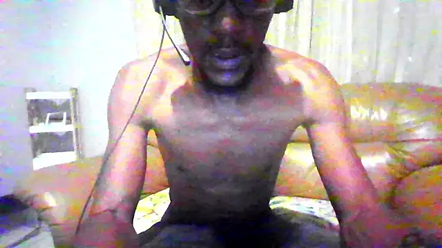 Snapshot of 1NakedTruth chatting on October 28, 7:38 pm 1NakedTruth online show from October 28, 7:38 pm