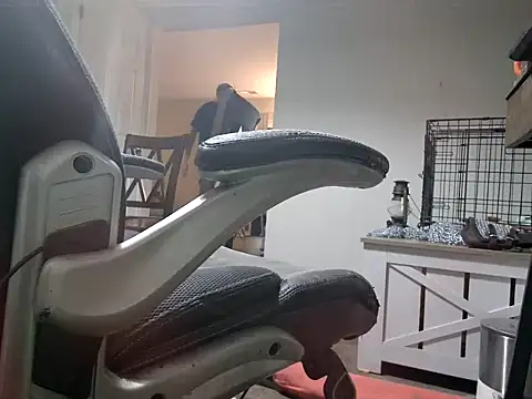 Snapshot of filthymind619 chatting on January 18, 5:47 am filthymind619 online show from January 18, 5:47 am