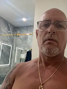 carlospingalinda online show from October 2, 10:47 pm