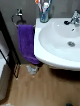 xxxxGuruxxxx online show from October 6, 11:15 am