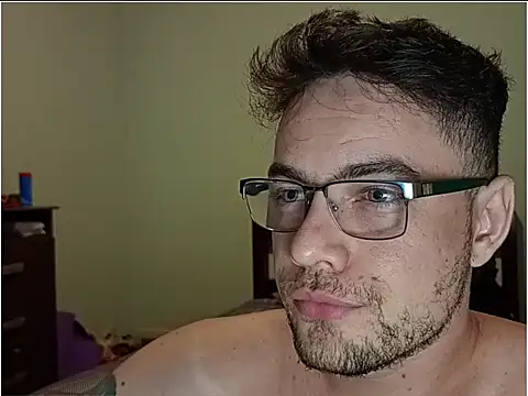 Dyllan   online show from April 15, 1:27 am