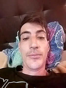 Snapshot of moutt99 chatting on September 14, 6:26 am moutt99 online show from September 14, 6:26 am