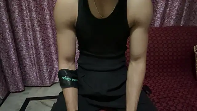 hot hunk boy online show from March 1, 10:04 am