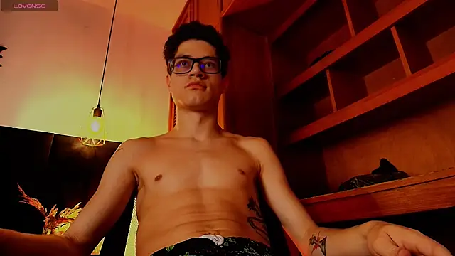 wolfandsky online show from November 3, 1:13 pm