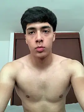 max ryderr online show from January 28, 3:04 pm