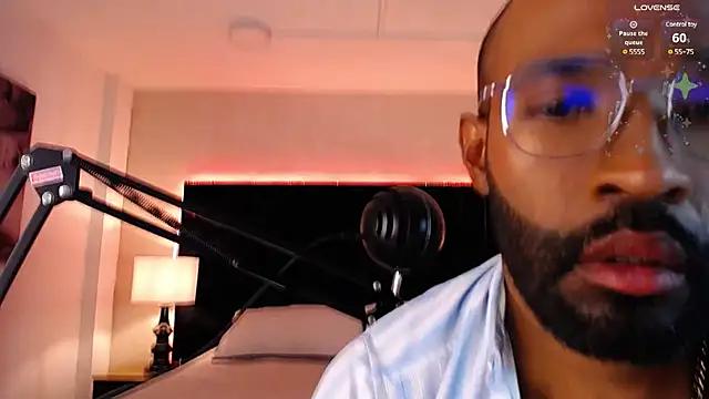 Simon Basset online show from March 19, 9:16 pm