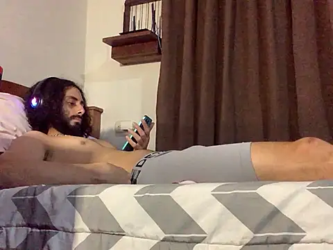 Nooneisthis online show from January 11, 6:28 am