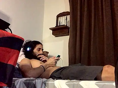 Nooneisthis online show from January 9, 10:42 am