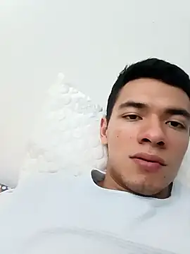 andresiito203 online show from October 29, 4:48 am