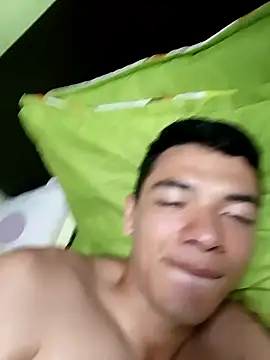 andresiito203 online show from February 13, 5:48 am