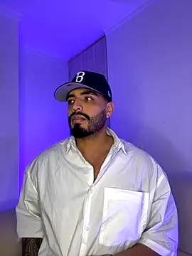 LeandroRusso online show from September 17, 4:13 am