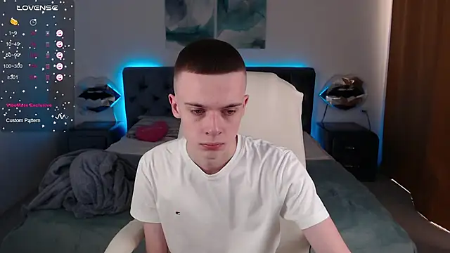 Chris  Brown online show from March 7, 2:45 pm