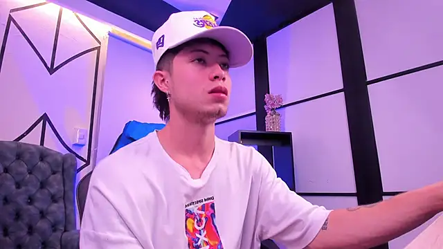 marcuscollins1  online show from January 8, 2:33 pm