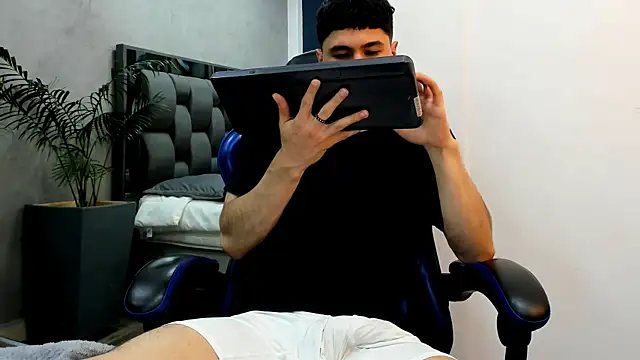 roan birkin online show from December 3, 9:10 pm