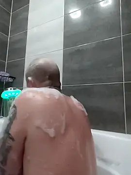 bouraktom6 online show from December 14, 8:05 pm