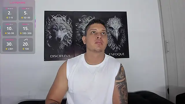 Snapshot of JohanSmith chatting on September 19, 12:13 am JohanSmith online show from September 19, 12:13 am