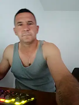 Mister1985 online show from October 12, 5:45 am