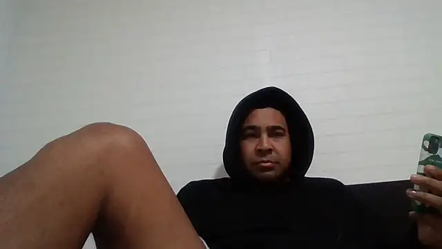 Snapshot of xhoco14 chatting on February 7, 5:18 pm xhoco14 online show from February 7, 5:18 pm