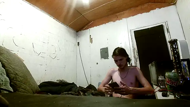 nuttyking2022 online show from October 13, 4:40 am