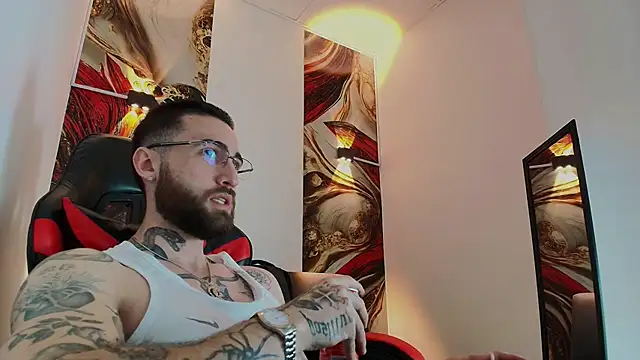 Luke davis01 online show from November 27, 1:15 pm