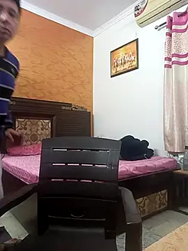 innocentboy1987 online show from January 19, 4:59 am