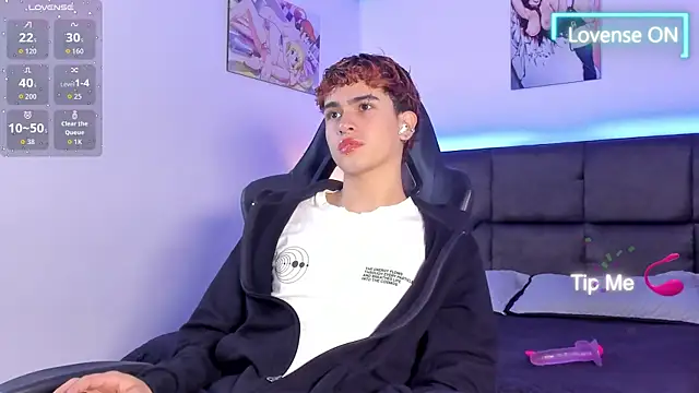 Aiiden 15 online show from October 2, 12:42 pm