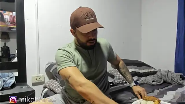 mikeblaree online show from November 3, 4:31 pm