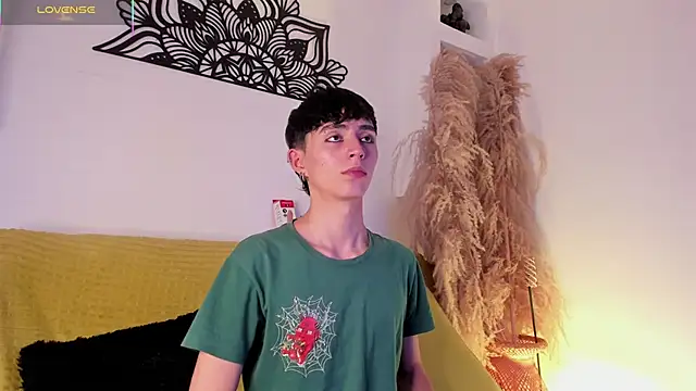 Snapshot of MaikyCooper chatting on September 30, 8:23 pm MaikyCooper online show from September 30, 8:23 pm