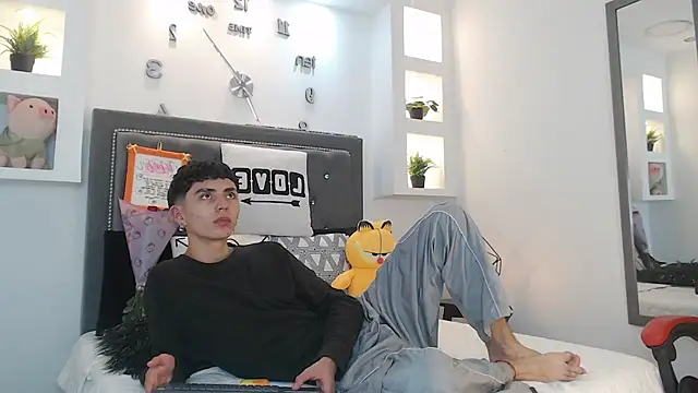 Snapshot of MaikyCooper chatting on March 12, 4:30 am MaikyCooper online show from March 12, 4:30 am