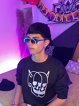 Snapshot of MaikyCooper chatting on October 30, 12:35 am MaikyCooper online show from October 30, 12:35 am