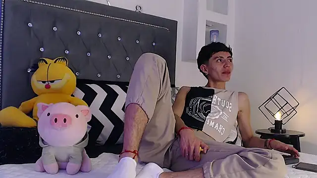 Snapshot of MaikyCooper chatting on March 17, 1:46 am MaikyCooper online show from March 17, 1:46 am