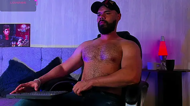 Luke Diaz7 online show from February 25, 10:05 am