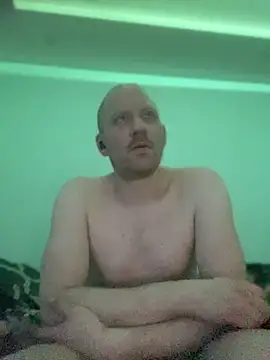 Krzysiekg123 online show from March 1, 5:20 am