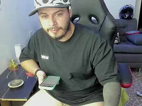 ragnar lothbrok777 online show from April 7, 3:39 am